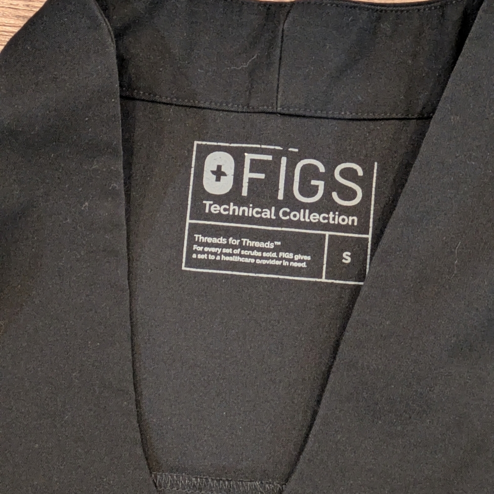 FIGS Technical Collection Banepa Oversized Scrub Uniform Top Black Women's Sz S - Picture 3 of 11
